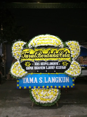 Papan Bunga Duka di Pondok Besi