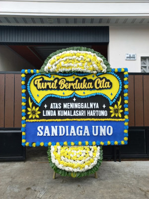 Papan Bunga Duka di Pondok Besi