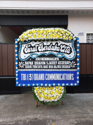 Papan Bunga Duka di Pondok Besi